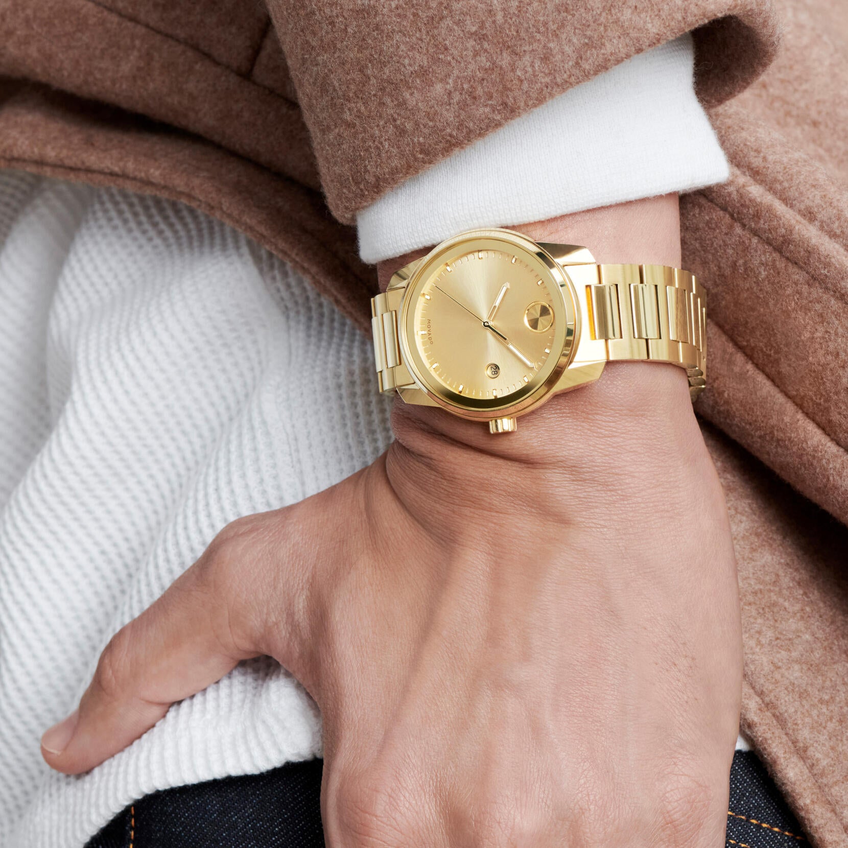 BOLD Verso 42 mm - Gold Dial on Bracelet