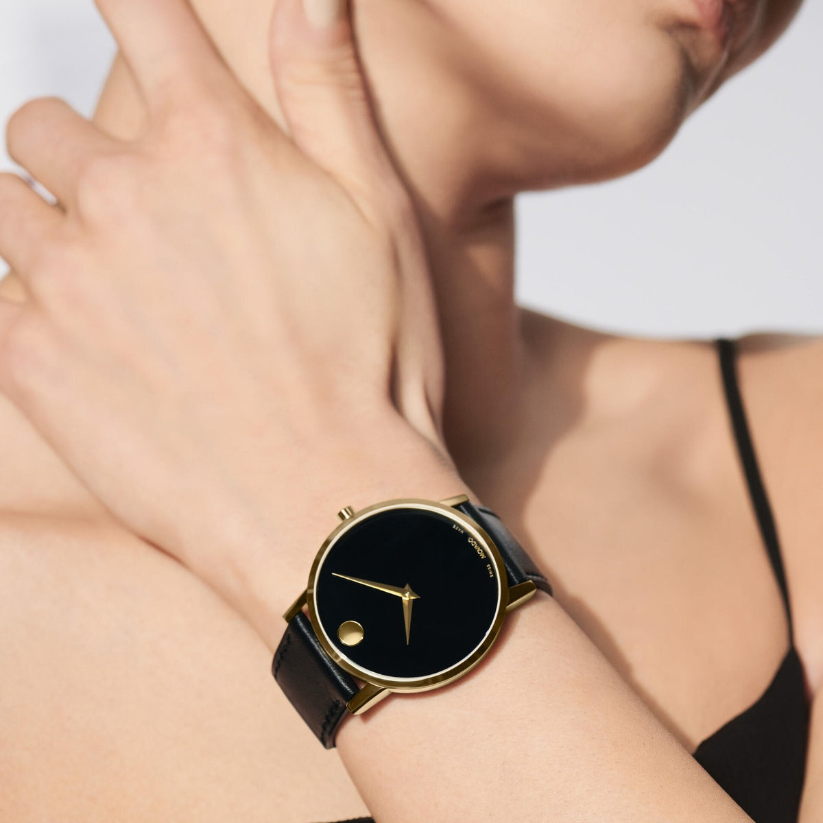 Museum Classic Gold 40 mm - Black Dial on Black Strap