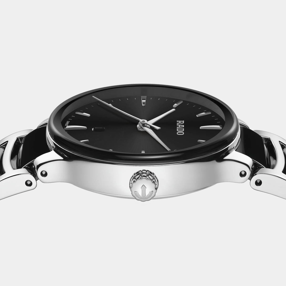 Centrix Quartz 30.5mm - Black Dial on Bracelet