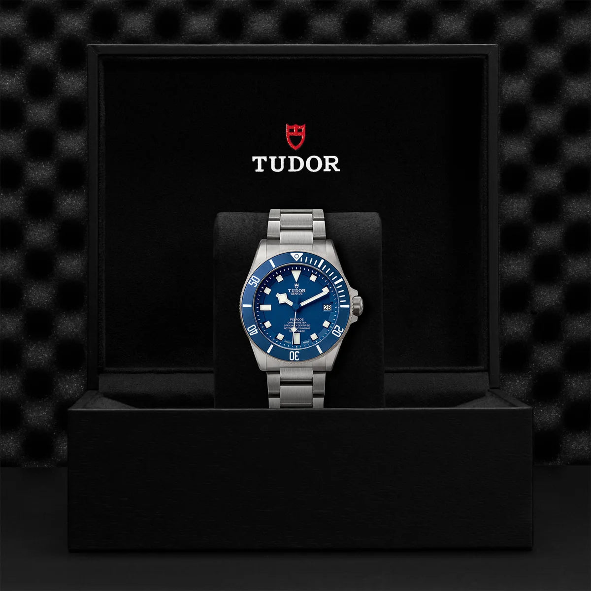 Pelagos 42mm - Blue Dial on 3-Link Bracelet