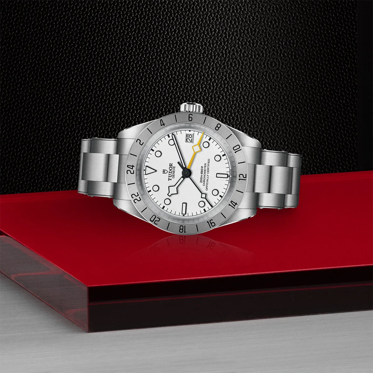 Black Bay Pro 39mm - Opaline Dial on 3-Link Bracelet