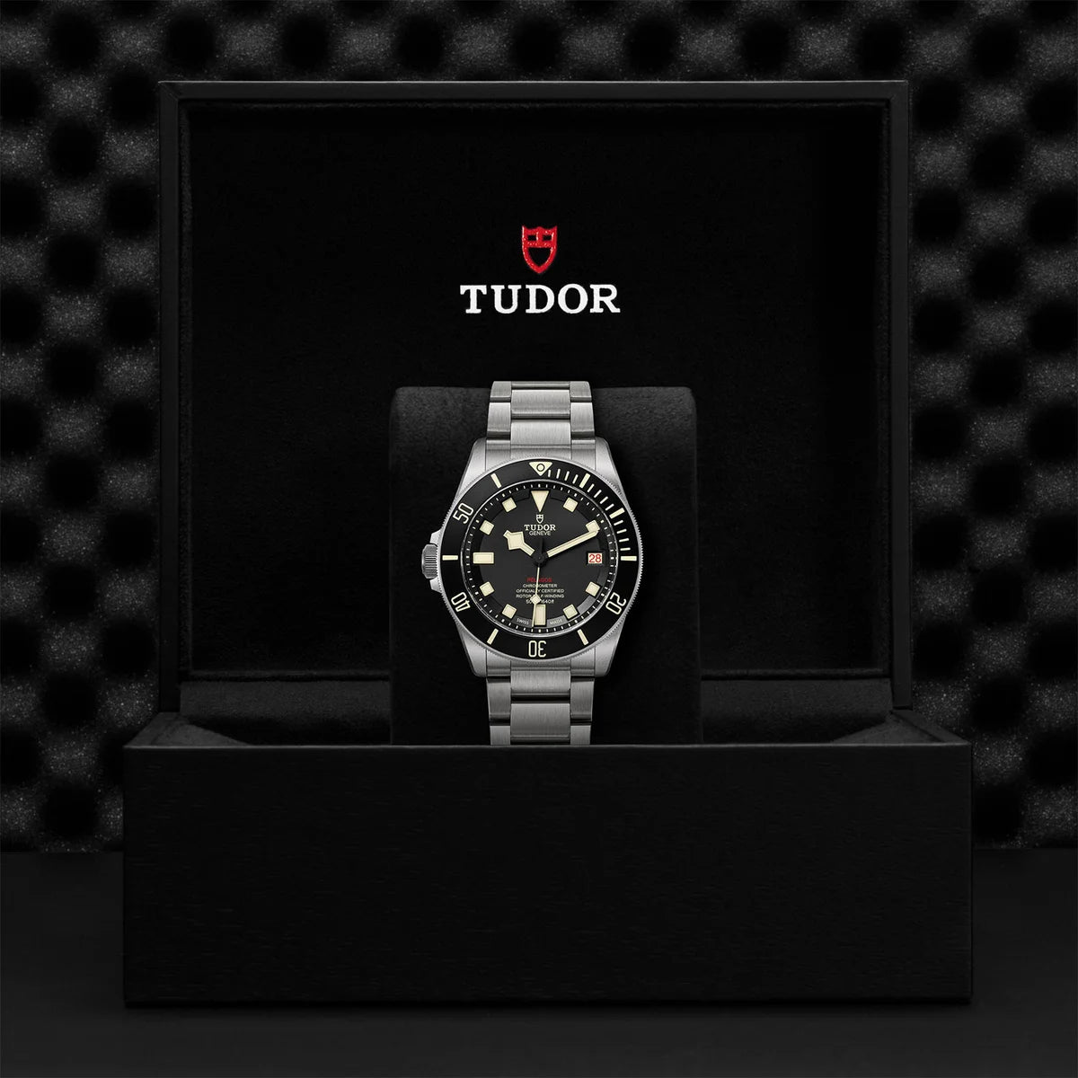 Pelagos LHD 42mm - Black Dial on 3-Link Bracelet