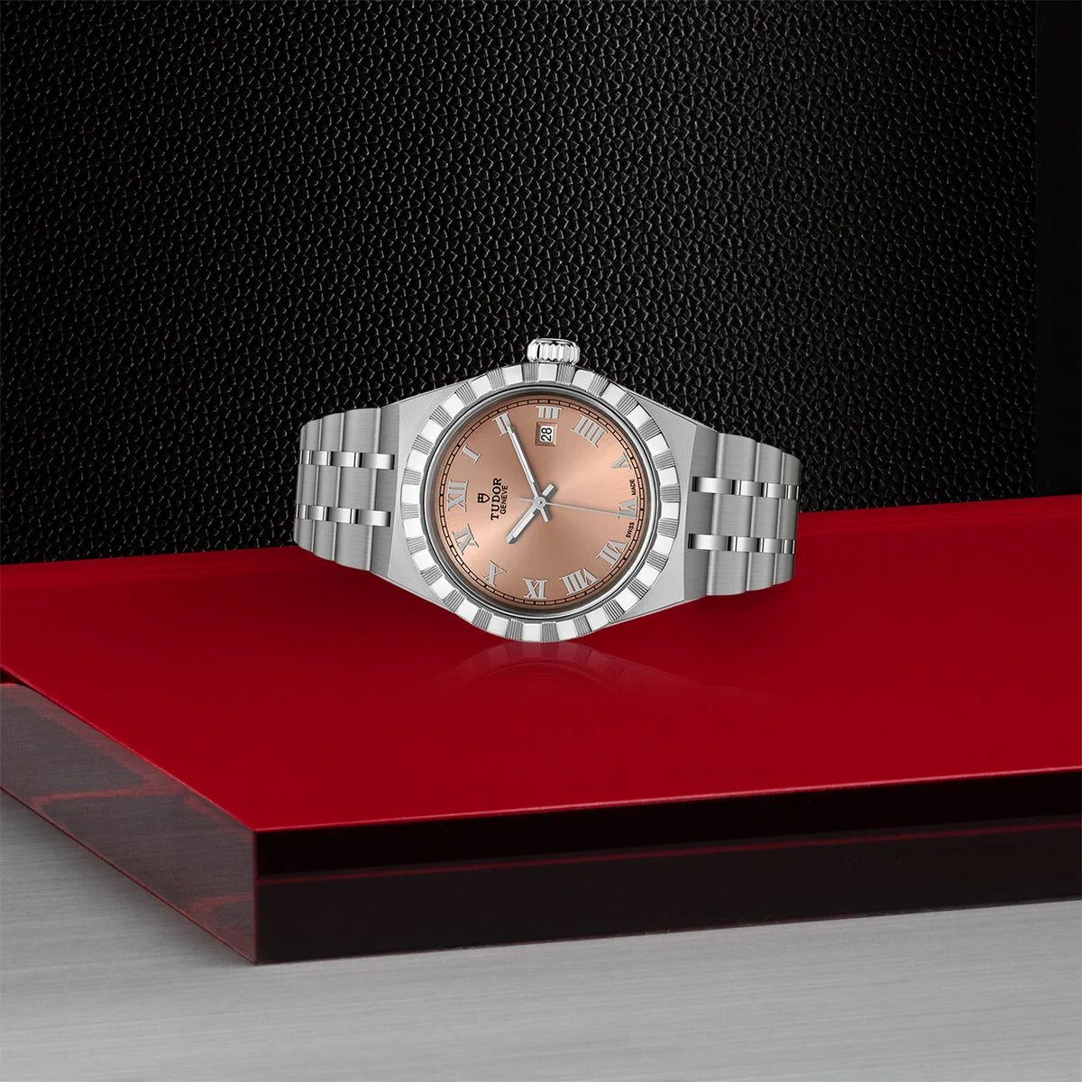 TUDOR Royal 28mm - Salmon Dial