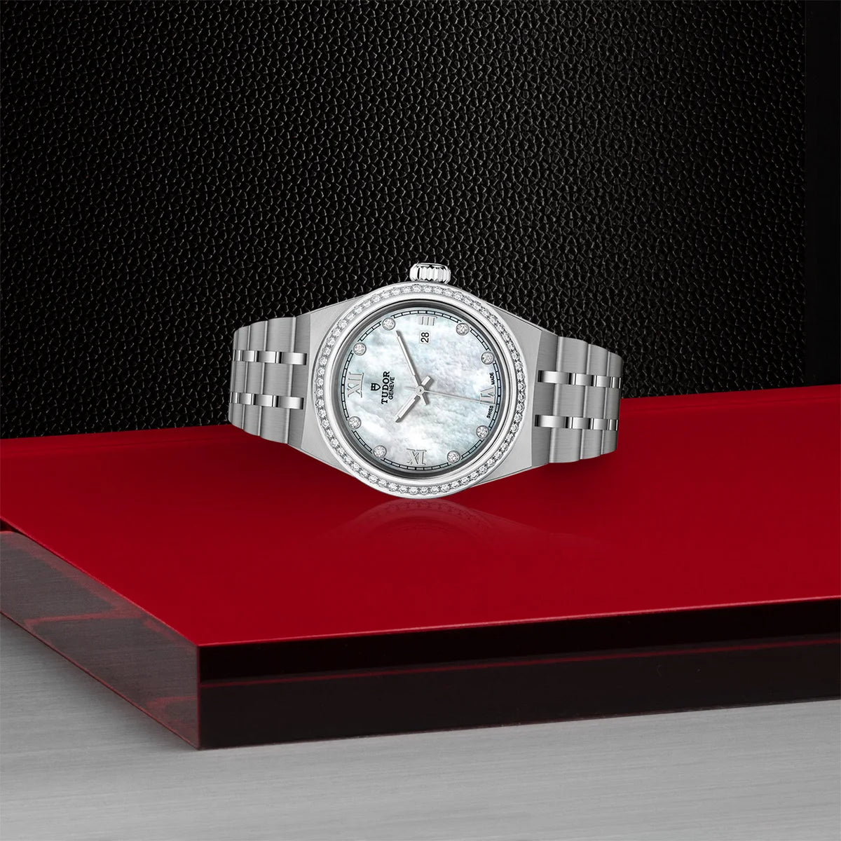 TUDOR Royal 28mm - Mother of Pearl Diamond Bezel