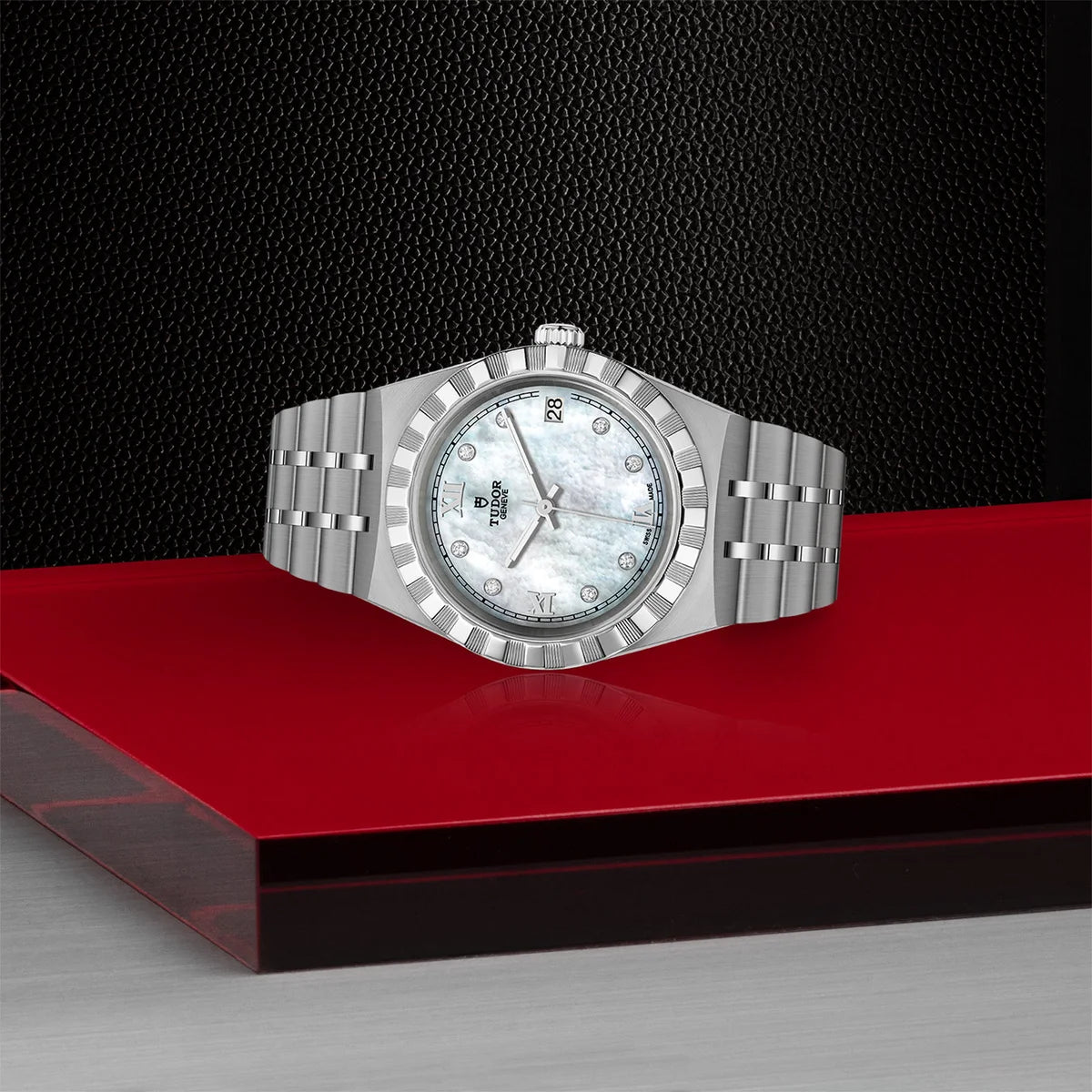 TUDOR Royal 34mm - Mother of Pearl Diamond Dial