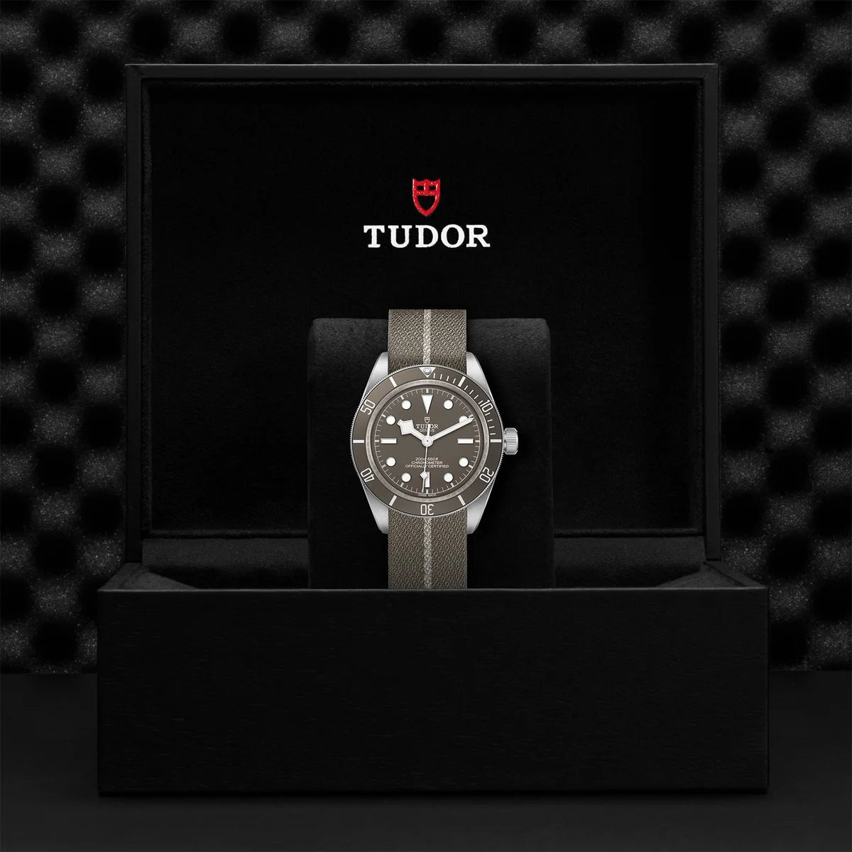Black Bay 58 925 39mm - Grey Dial on Fabric Strap
