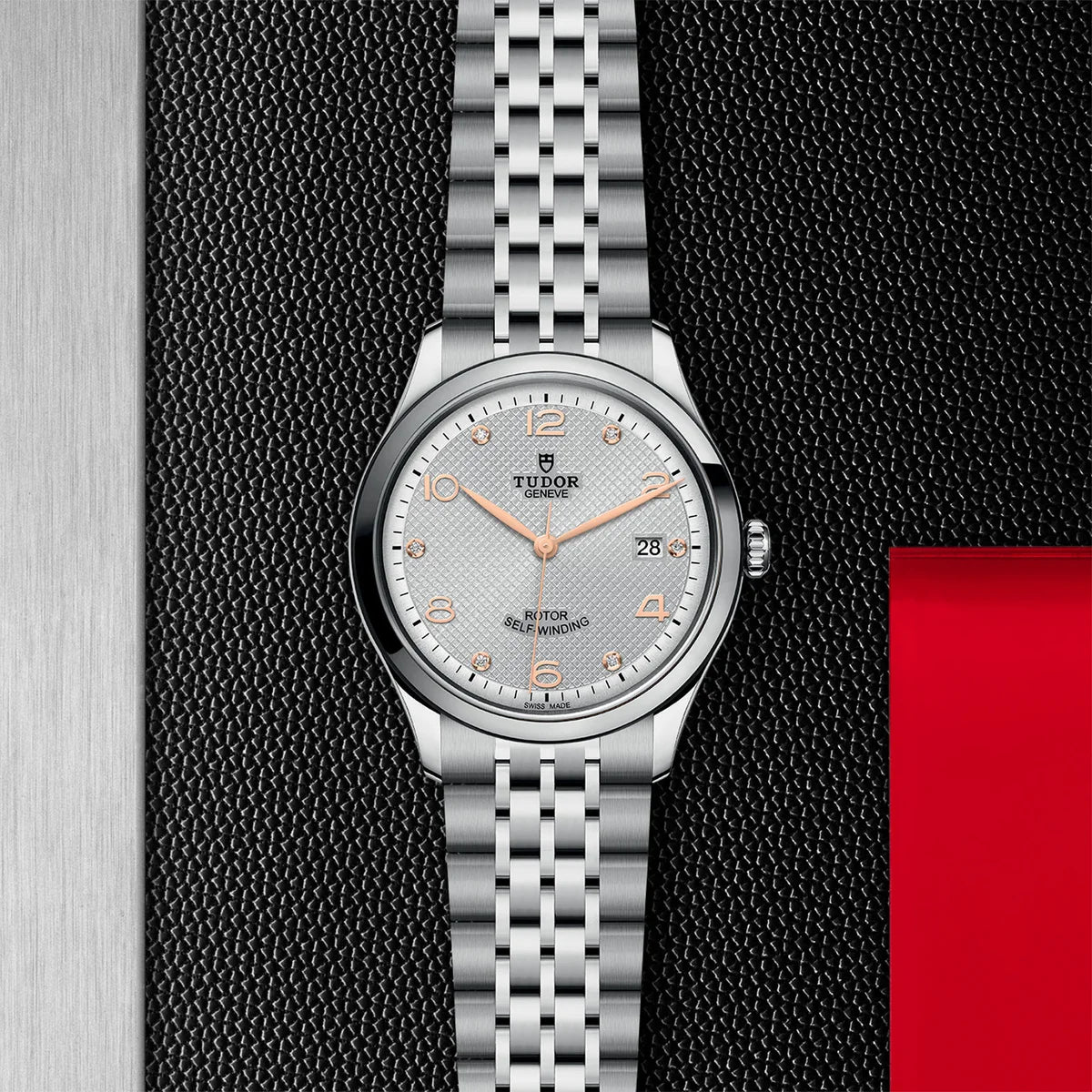 1926 39mm - Silver Diamond Dial on Bracelet