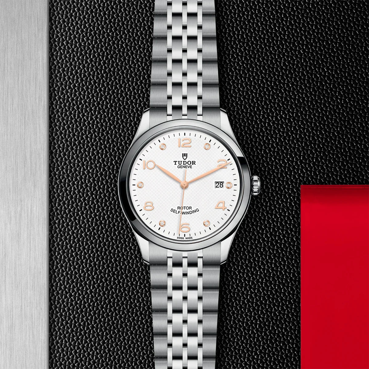 1926 39mm - White Diamond Dial on Bracelet