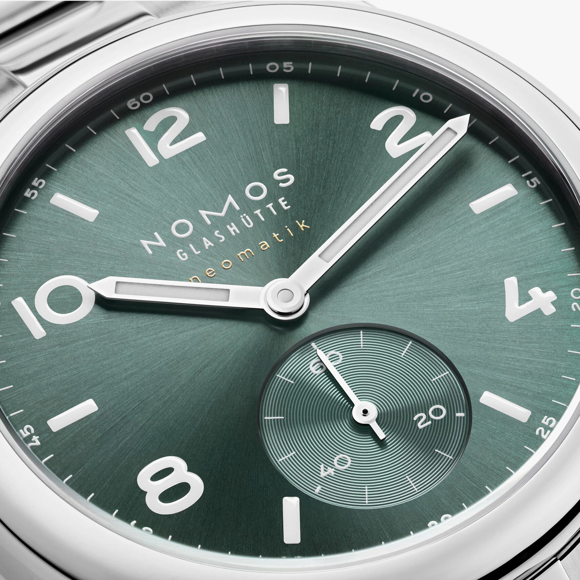 Club Sport Neomatik 37 mm - Petrol Green Dial on 3-Link Bracelet