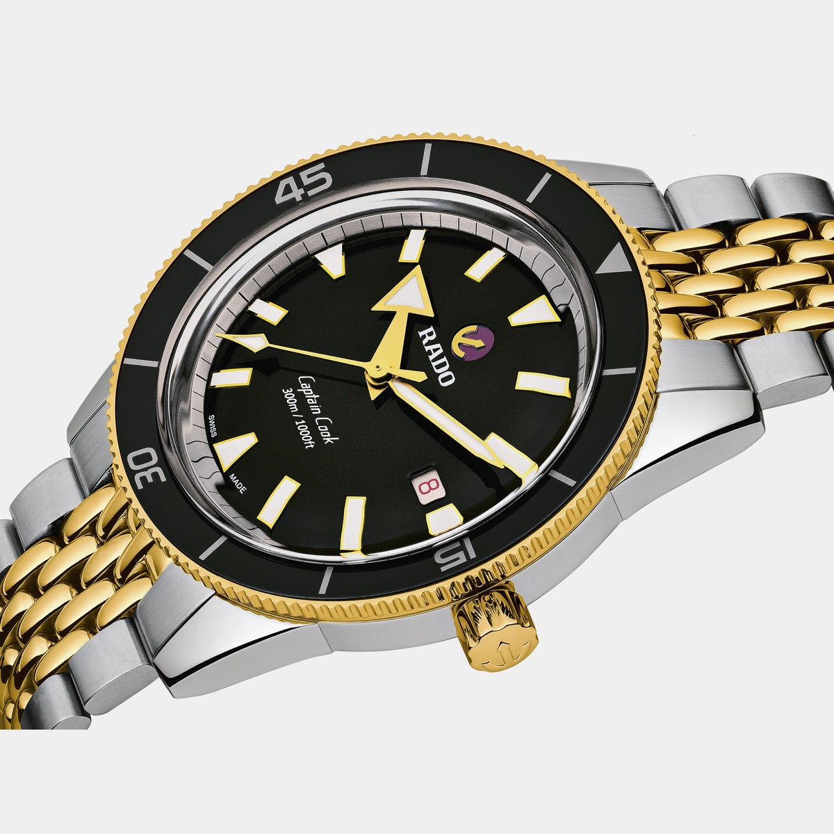 Captain Cook Automatic 42 mm - Black Dial on Bracelet