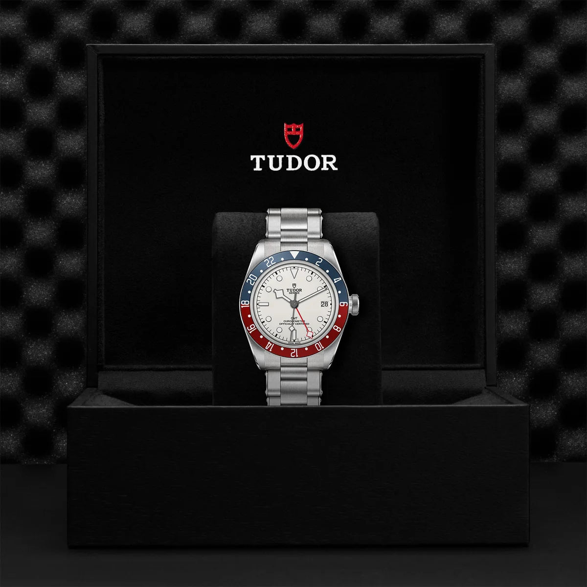 Black Bay GMT 41mm - White Dial on 3-Link Bracelet