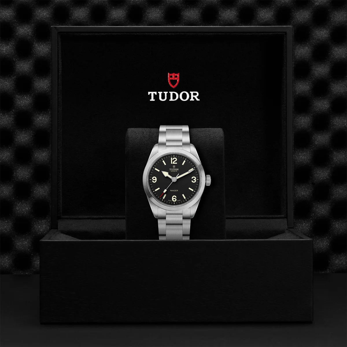 Ranger 39mm - Black Dial on 3-Link Bracelet