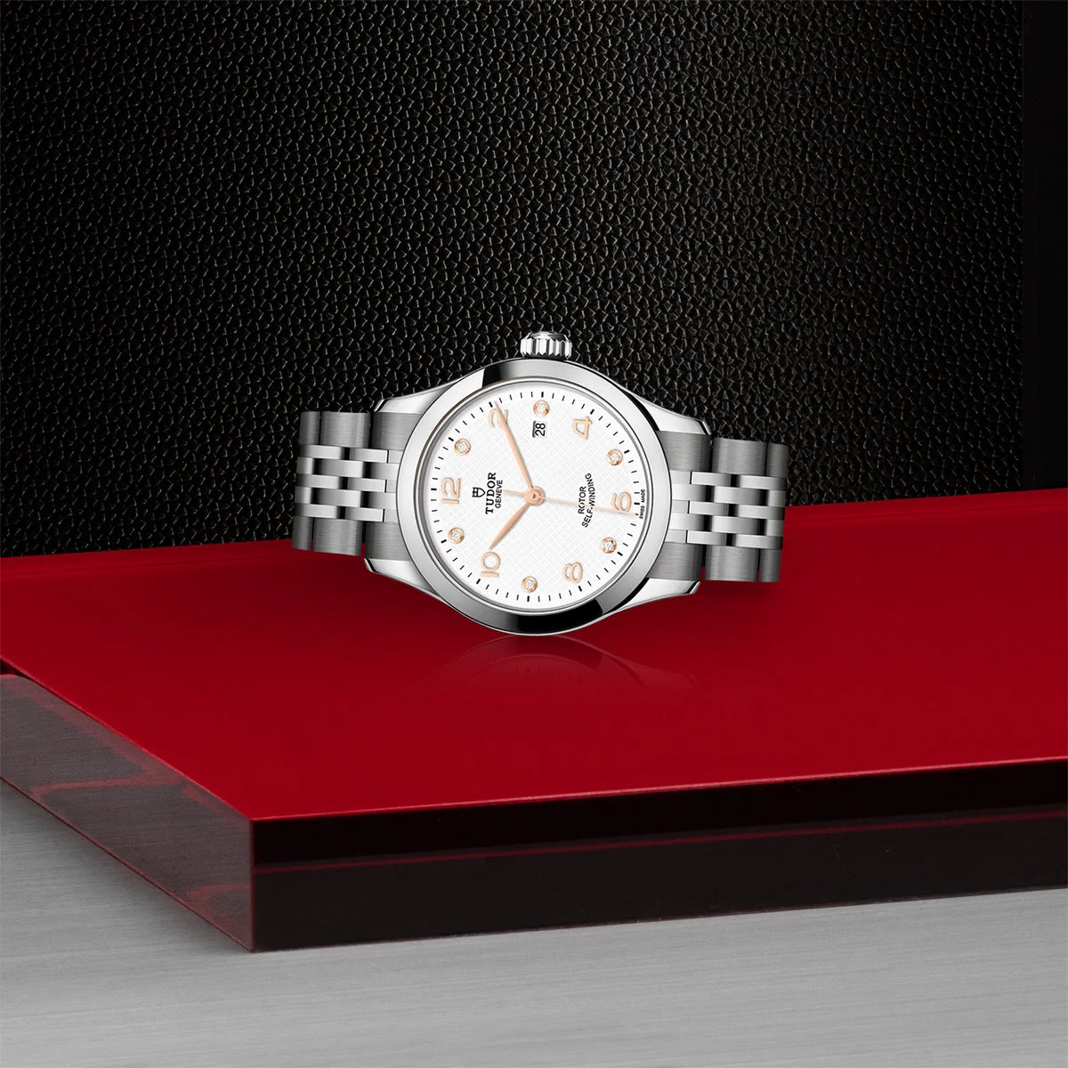 1926 28mm - White Diamond Dial on Bracelet