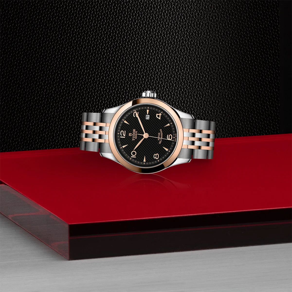1926 Two-Tone 28mm - Black Dial on Bracelet