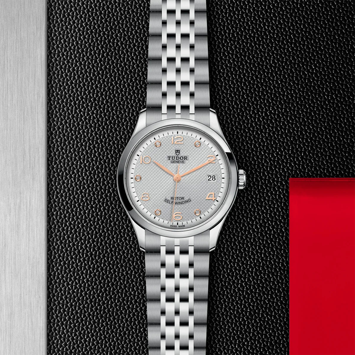 1926 36mm - Silver Diamond Dial on Bracelet