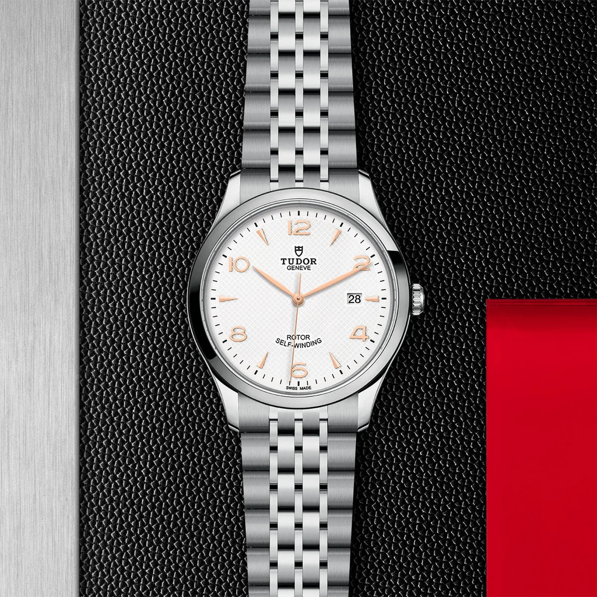 1926 41mm - White Dial on Bracelet